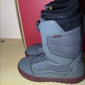 Vans Encore Gray and Black Snowboard Boots